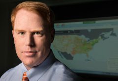FCC Geographer Byrne Receives Medal for National Broadband Map